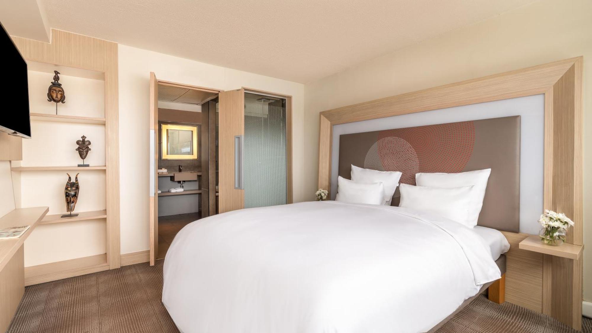 Novotel Abidjan Plateau Экстерьер фото